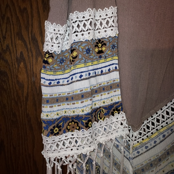 Entro Tan with floral lace fringe Boho style vest size S - Picture 3 of 4